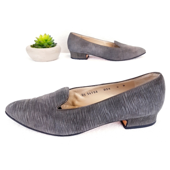 SALVATORE FERRAGAMO SUEDE SHOES - Picture 6 of 16